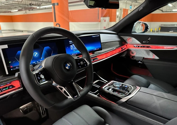 BMW Seria 7 cena 689000 przebieg: 4151, rok produkcji 2023 z Toruń małe 562
